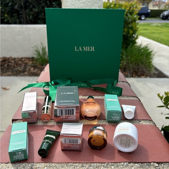 La Mer 6 Piece Skincare Luxury Kit Plus La Mer Box And Wrapping Plus Cream - Picture 1 of 13